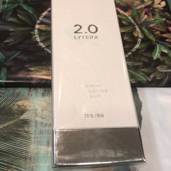 SkinMedica LYTERA 2.0 Pigment Correcting Serum New - Picture 4 of 5